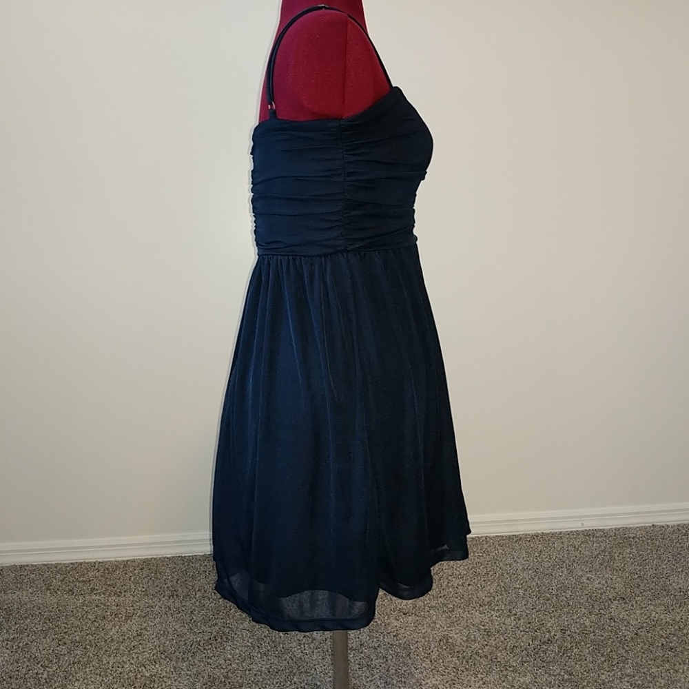 Dress - Picture 3 of 6